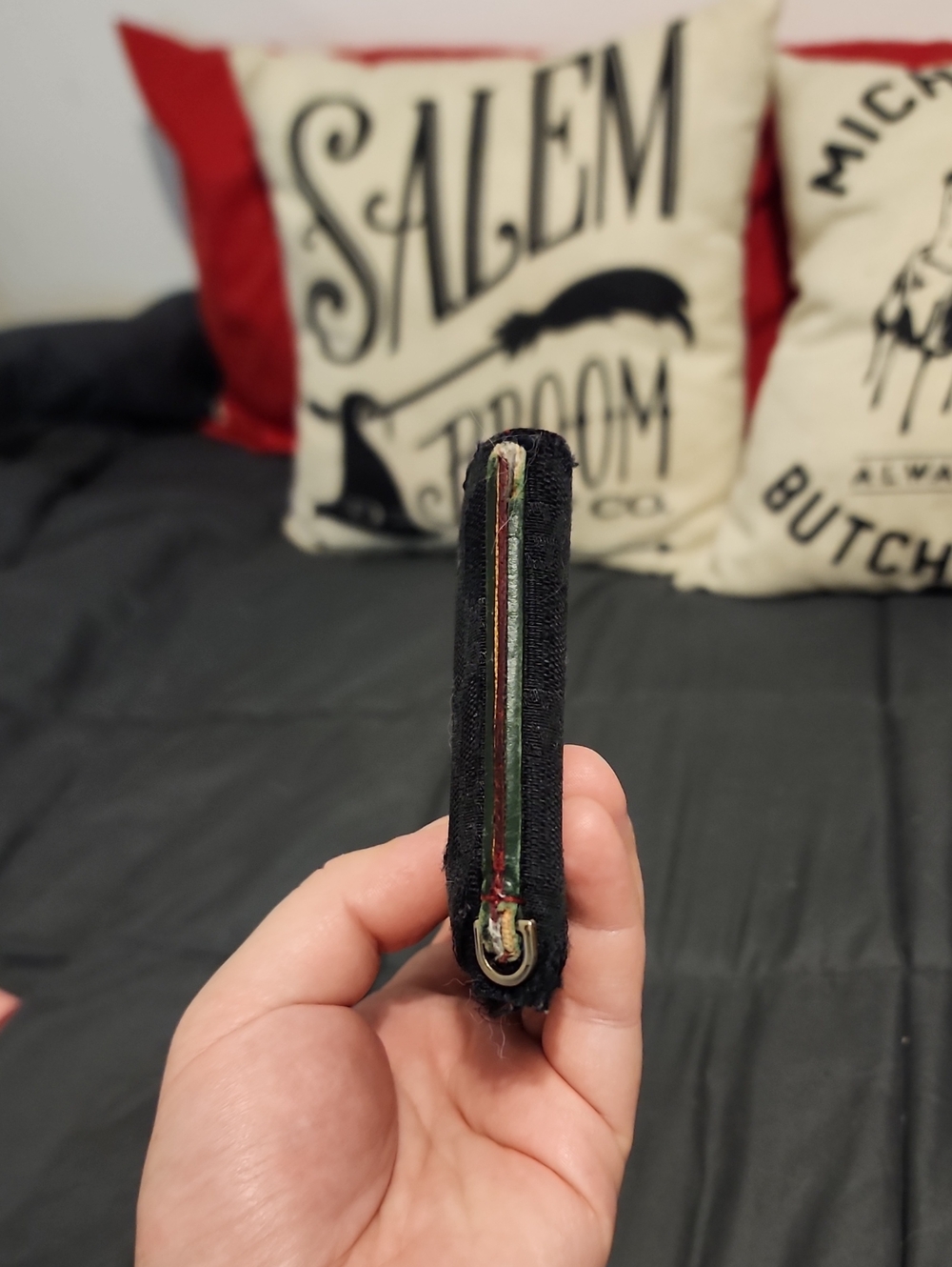 Distressed Gucci Mens Bifold Monogram Wallet - Picture 3 of 5